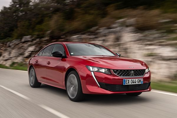 Peugeot 508 : une berline radicale à l’architecture basse et compacte