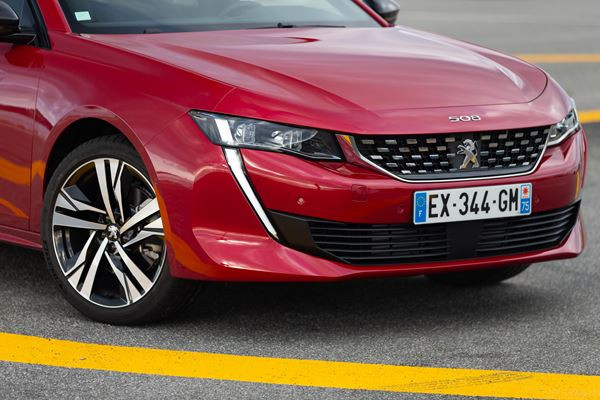 Peugeot 508 : une berline radicale à l’architecture basse et compacte