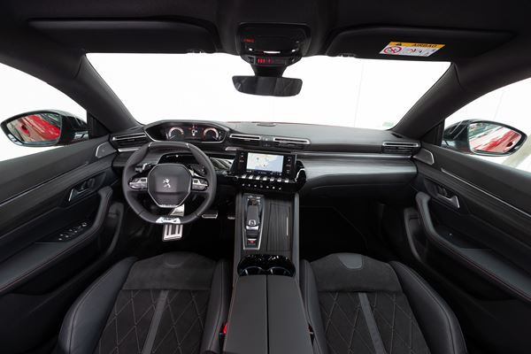 Peugeot 508 : une berline radicale à l’architecture basse et compacte