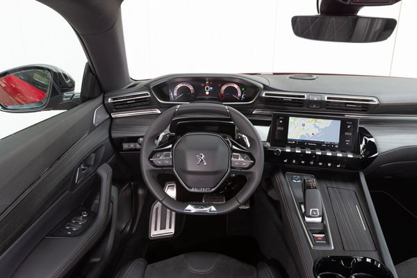 Peugeot 508 : une berline radicale à l’architecture basse et compacte