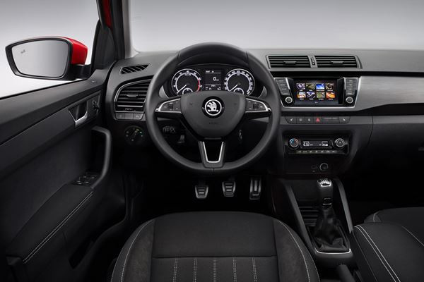La Skoda Fabia s'offre des faces avant et arrière légèrement revues