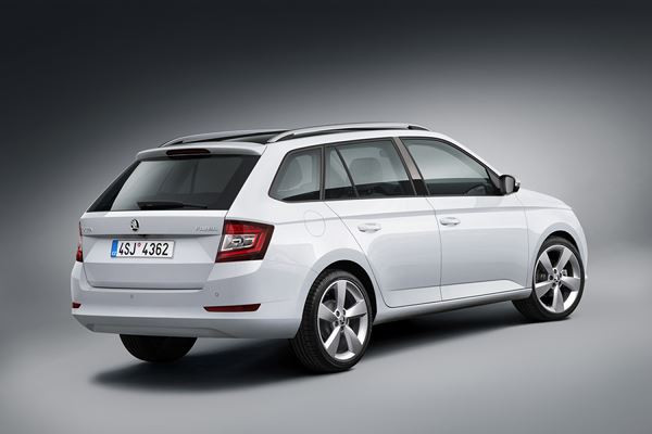 La Skoda Fabia Combi s'offre des faces avant et arrière légèrement revues