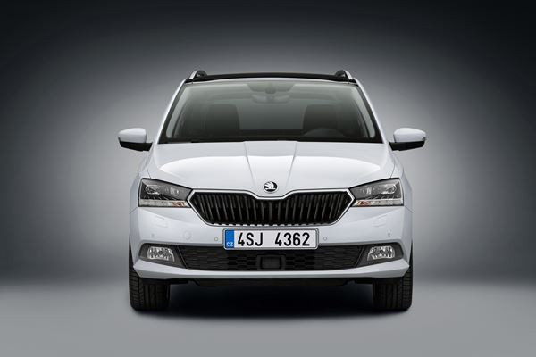 La Skoda Fabia Combi s'offre des faces avant et arrière légèrement revues