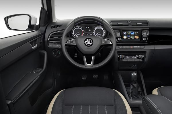 La Skoda Fabia Combi s'offre des faces avant et arrière légèrement revues
