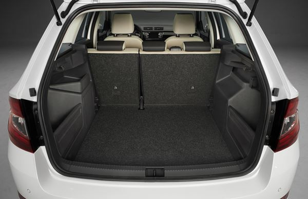 La Skoda Fabia Combi s'offre des faces avant et arrière légèrement revues