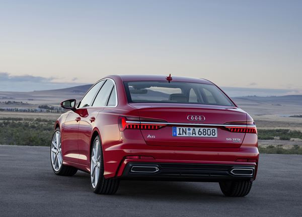 Audi A6: une berline dotée d'un large éventail de fonctions d’aide à la conduite