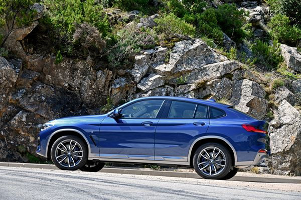 BMW X4: un SUV coupé au tempérament sportif