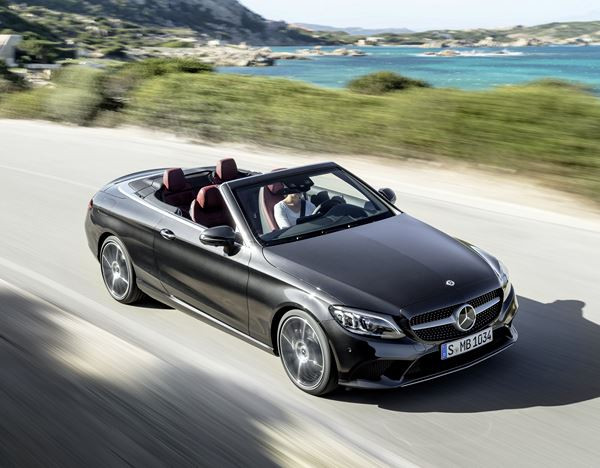 La Mercedes Classe C Cabriolet reçoit des phares LED hautes performances