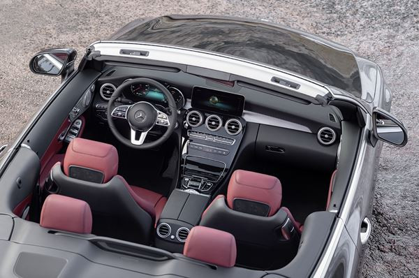 La Mercedes Classe C Cabriolet reçoit des phares LED hautes performances