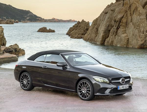 La Mercedes Classe C Cabriolet reçoit des phares LED hautes performances