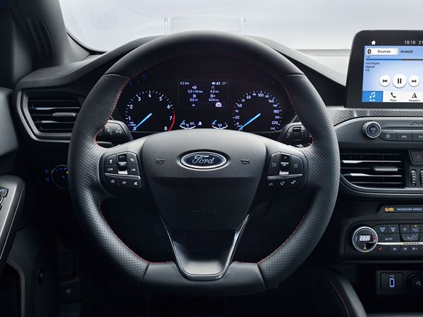 Ford Focus: une berline au design émotionnel conçue sur un nouveau châssis