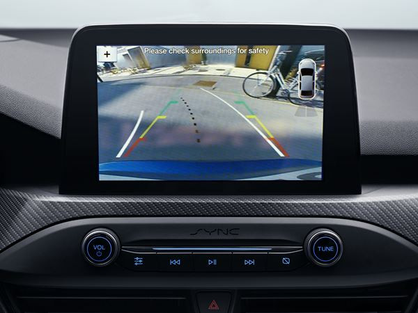 Ford Focus: une berline au design émotionnel conçue sur un nouveau châssis