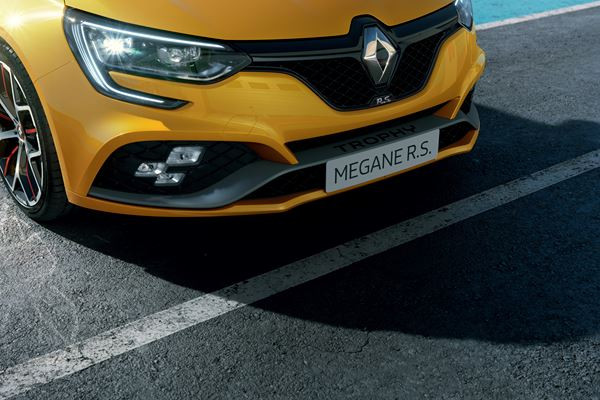 La Renault Mégane R.S. Trophy débite 300 ch
