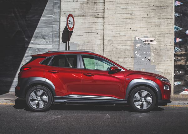 Le SUV urbain Hyundai Kona se décline en version électrique