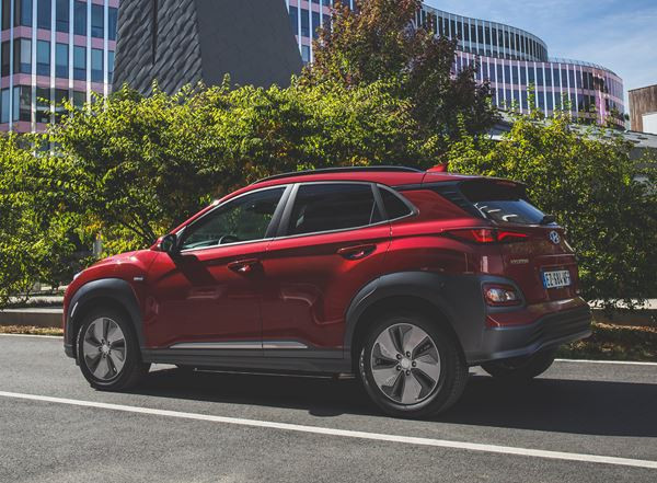 Le SUV urbain Hyundai Kona se décline en version électrique