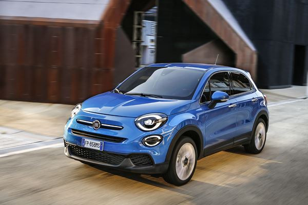 Le crossover urbain Fiat 500X s'offre un extérieur rafraîchi