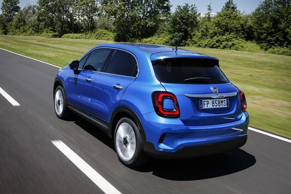 Le crossover urbain Fiat 500X s'offre un extérieur rafraîchi