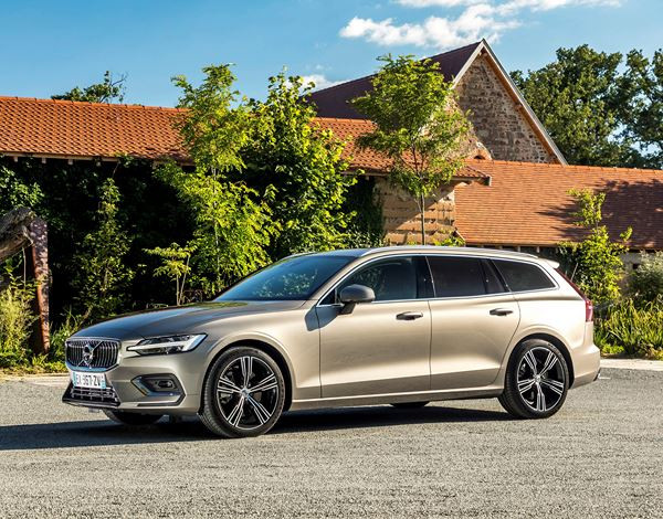 Volvo V60: un break familial esthétique au sens pratique
