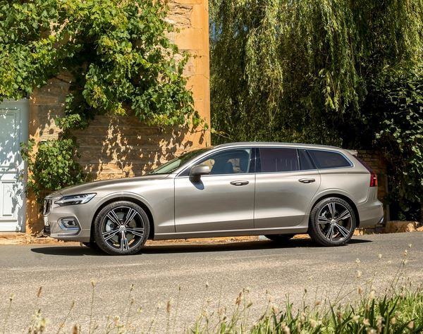 Volvo V60: un break familial esthétique au sens pratique