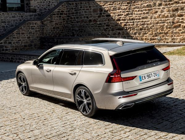 Volvo V60: un break familial esthétique au sens pratique