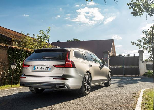 Volvo V60: un break familial esthétique au sens pratique