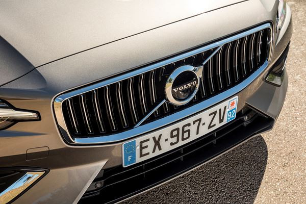 Volvo V60: un break familial esthétique au sens pratique