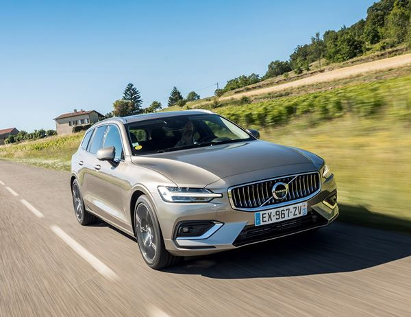 Volvo V60: un break familial esthétique au sens pratique