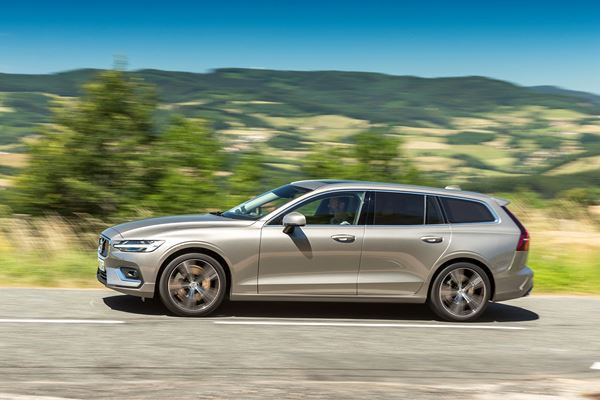 Volvo V60: un break familial esthétique au sens pratique