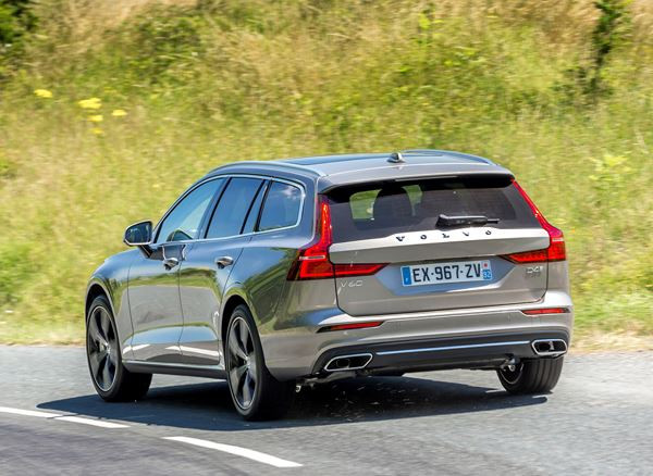 Volvo V60: un break familial esthétique au sens pratique