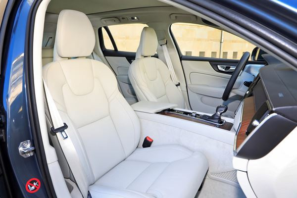 Volvo V60: un break familial esthétique au sens pratique