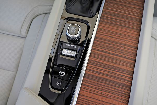 Volvo V60: un break familial esthétique au sens pratique