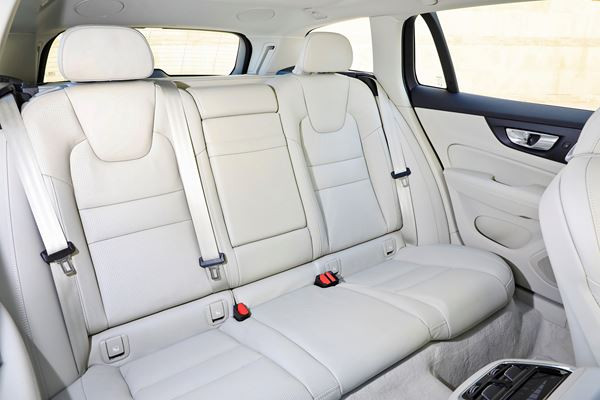 Volvo V60: un break familial esthétique au sens pratique