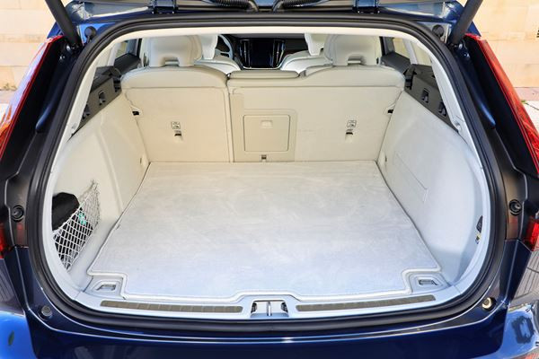 Volvo V60: un break familial esthétique au sens pratique
