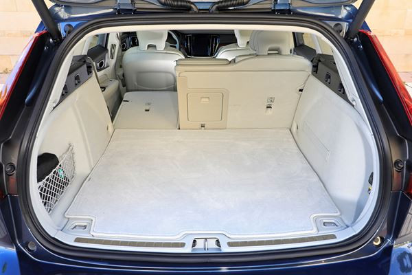 Volvo V60: un break familial esthétique au sens pratique