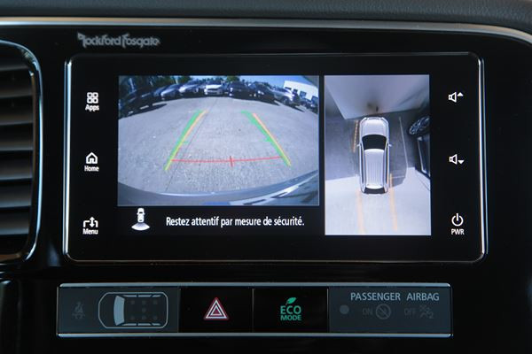Le SUV Mitsubishi Outlander PHEV hybride rechargeable gagne en puissance