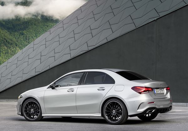 Mercedes Classe A Berline: une berline quatre portes compacte à coffre séparé