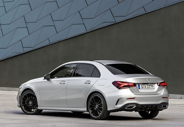 Mercedes Classe A Berline: une berline quatre portes compacte à coffre séparé