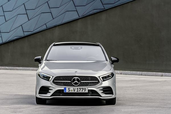 Mercedes Classe A Berline: une berline quatre portes compacte à coffre séparé