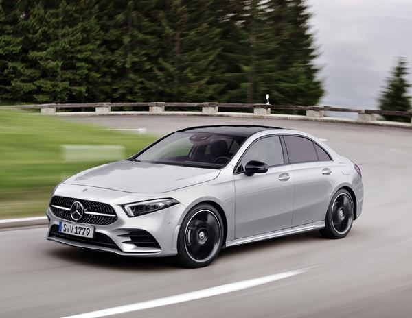 Mercedes Classe A Berline: une berline quatre portes compacte à coffre séparé