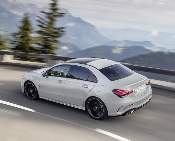 Mercedes Classe A Berline: une berline quatre portes compacte à coffre séparé