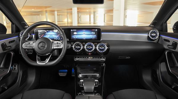 Mercedes Classe A Berline: une berline quatre portes compacte à coffre séparé