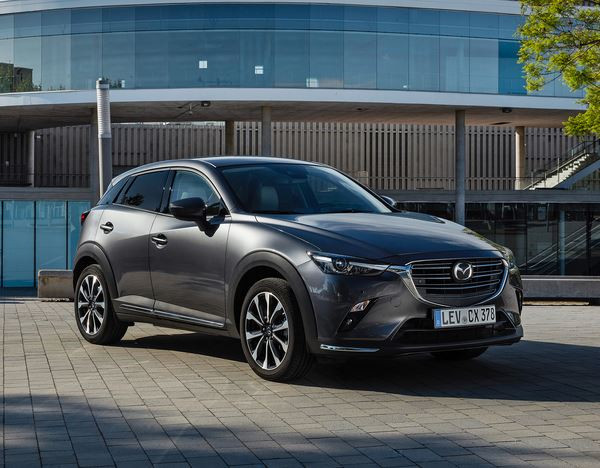 Le Mazda CX-3 restylé affiche une calandre redessinée