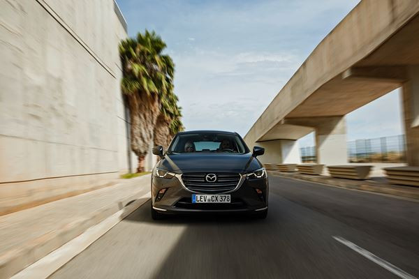 Le Mazda CX-3 restylé affiche une calandre redessinée