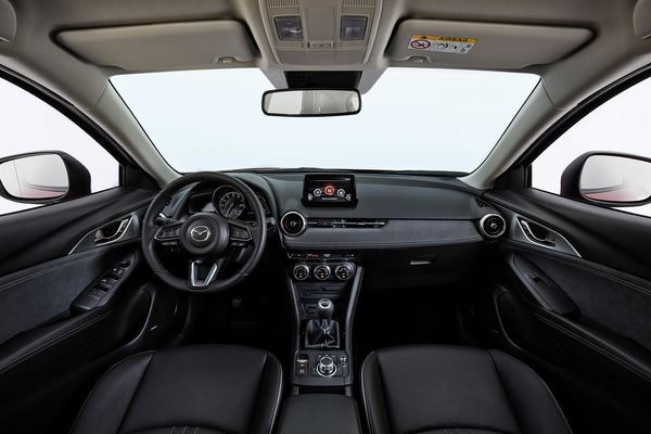 Le Mazda CX-3 restylé affiche une calandre redessinée