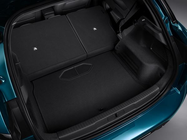 Le SUV urbain DS 3 Crossback adopte un style sculptural