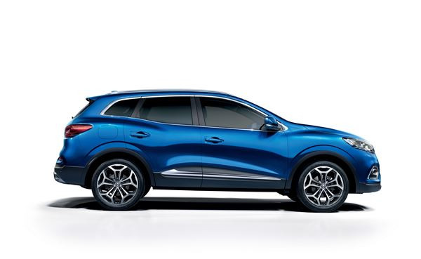 Le Renault Kadjar affiche une calandre élargie avec des inserts chromés