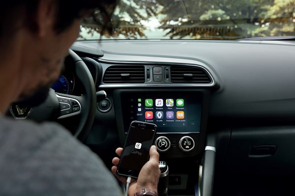 Le Renault Kadjar affiche une calandre élargie avec des inserts chromés
