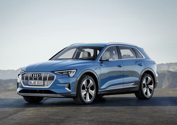 Audi e-tron: un grand SUV électrique sportif