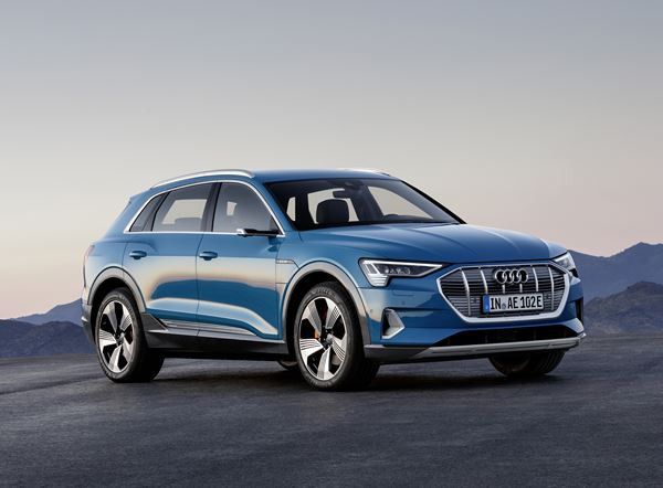 Audi e-tron: un grand SUV électrique sportif