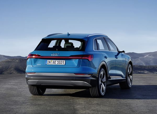 Audi e-tron: un grand SUV électrique sportif